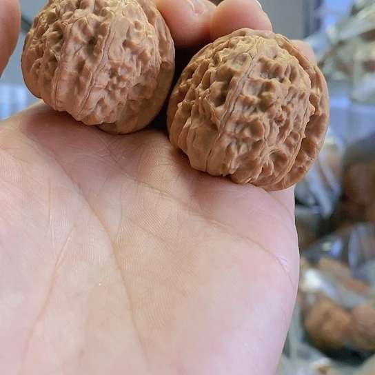 【闪购商品】把件文玩核桃36.5白狮子