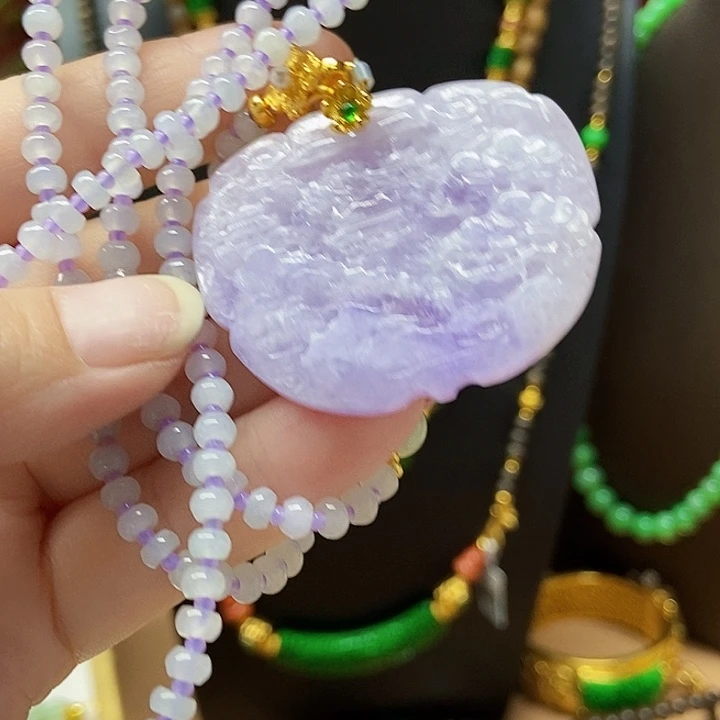 翡翠未镶嵌颈饰吊坠