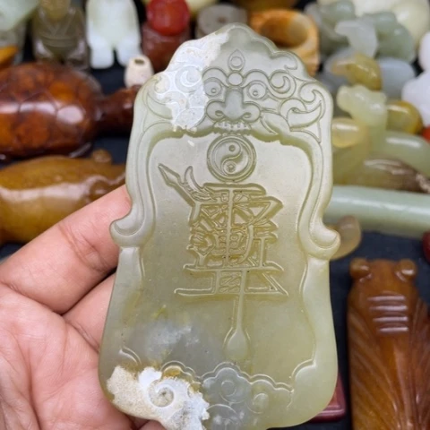 蛇纹石玉未镶嵌颈饰50