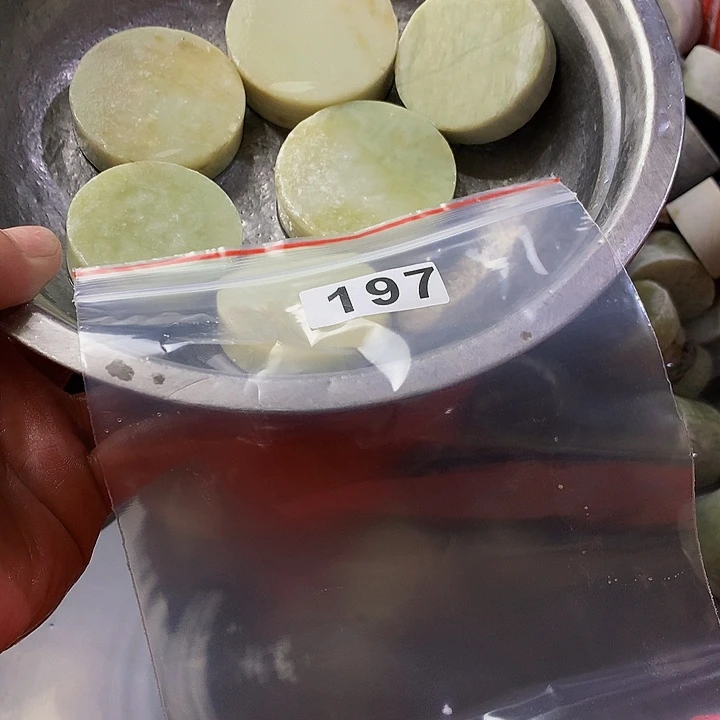 蛇纹石玉珠宝半成品未镶嵌