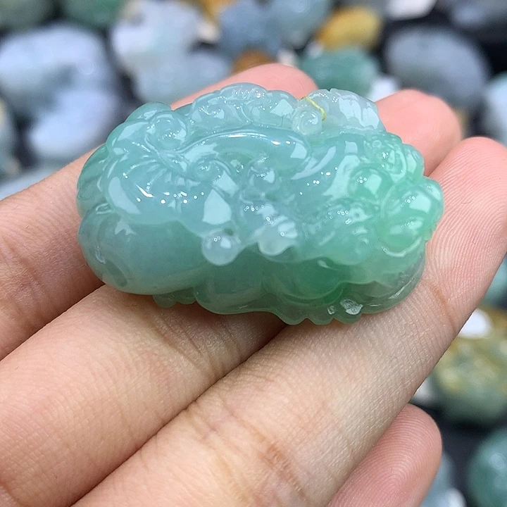 翡翠未镶嵌颈饰天然缅甸翡翠