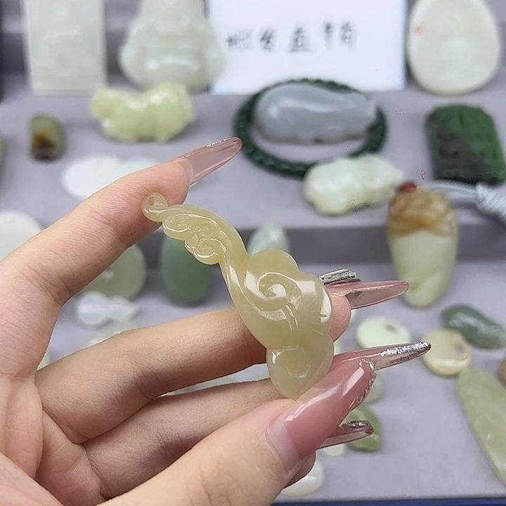 颈饰未镶嵌和田玉