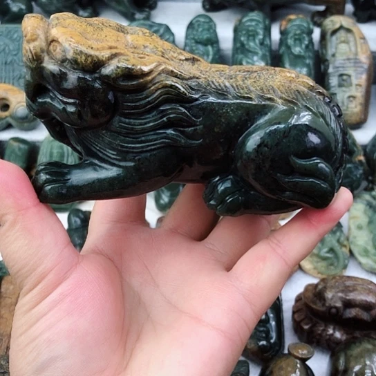 岫岩河磨玉（透闪石质玉）未镶嵌把件