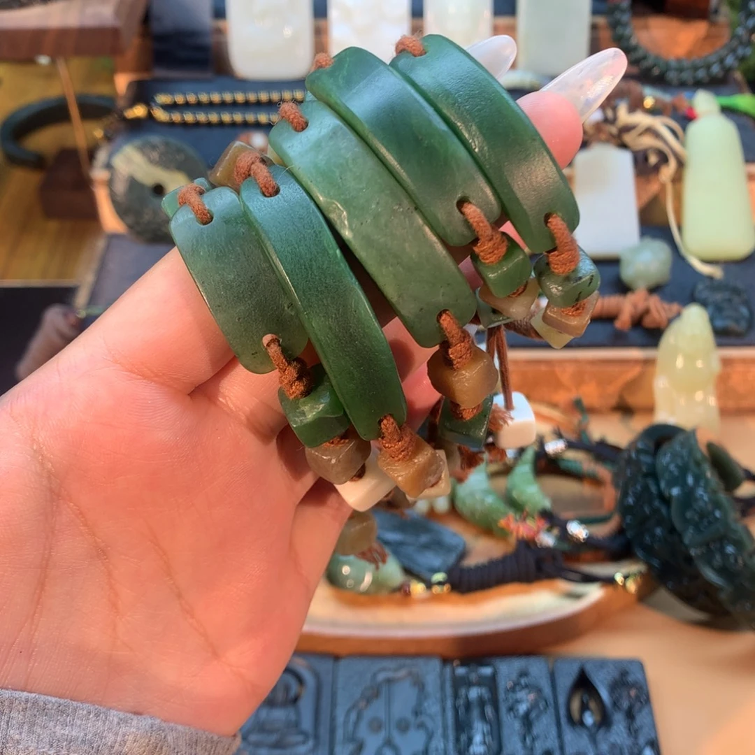 和田玉（糖玉）未镶嵌挂件