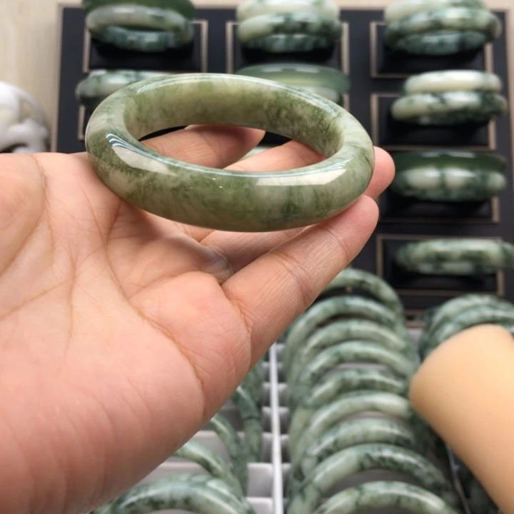子***菱岫玉未镶嵌手镯岫玉手镯手工