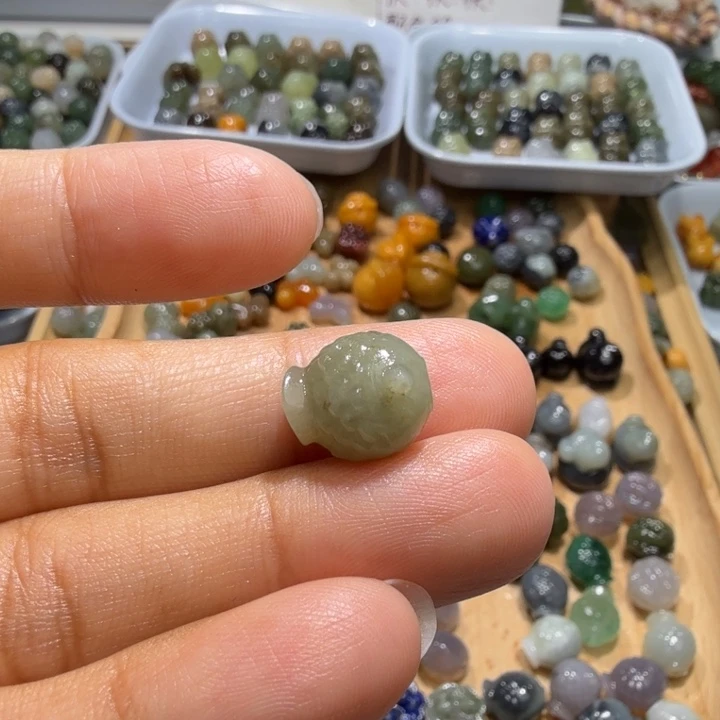 *****和田玉未镶嵌珠宝半成品