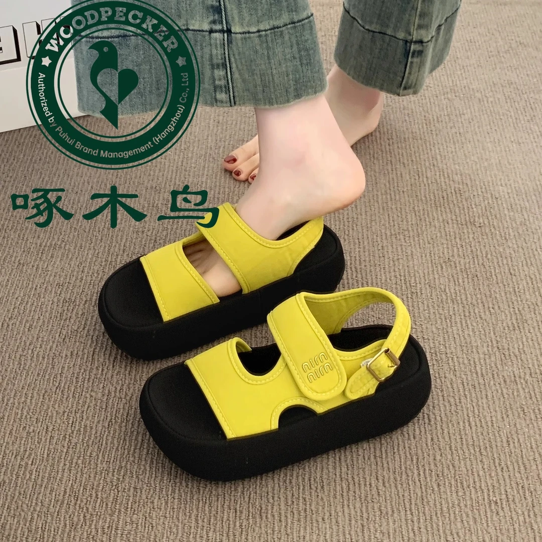 啄木鸟厚底凉鞋女款夏外穿2025新款百搭不累脚法式软底沙滩罗马鞋