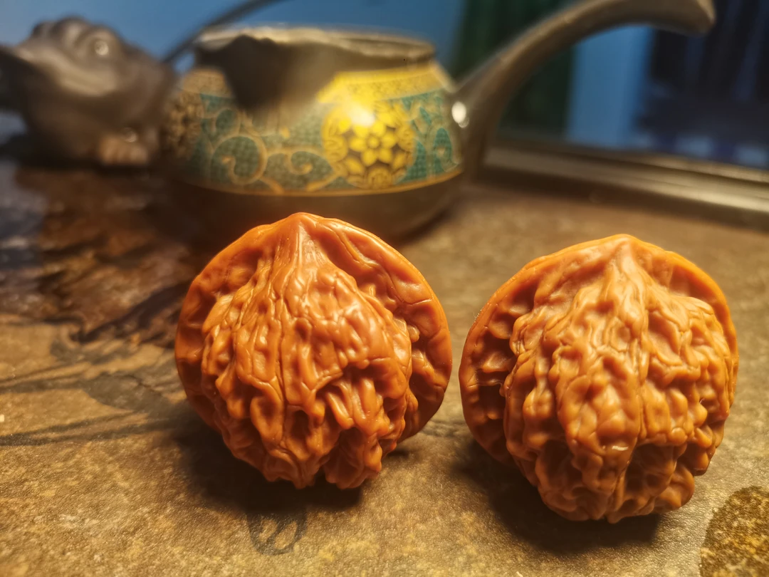文玩核桃秦岭野生密纹龙珠元宝灯笼核桃把件玩物