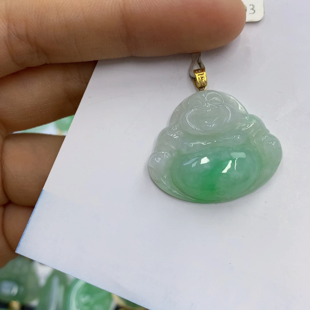 翡翠18K金镶嵌颈饰翡翠