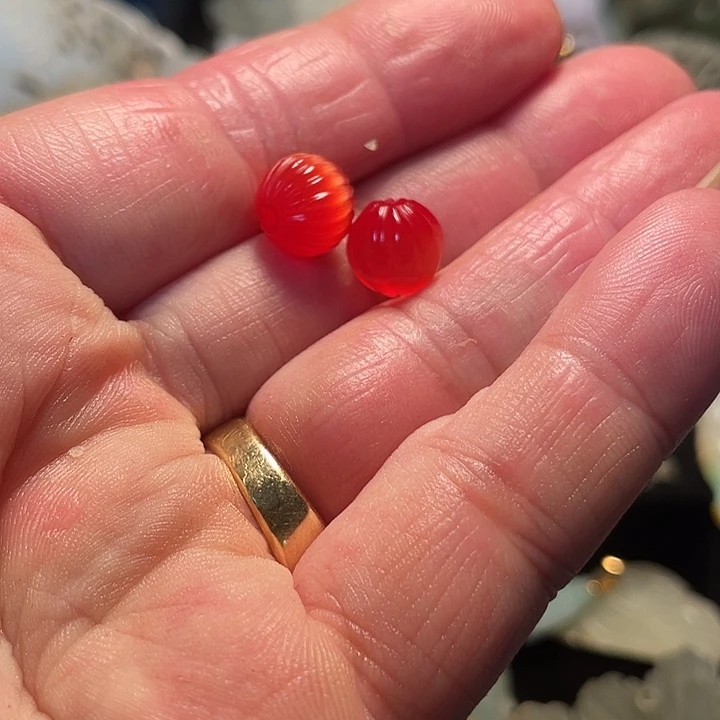 煦***丑玛瑙/玉髓颈饰合金