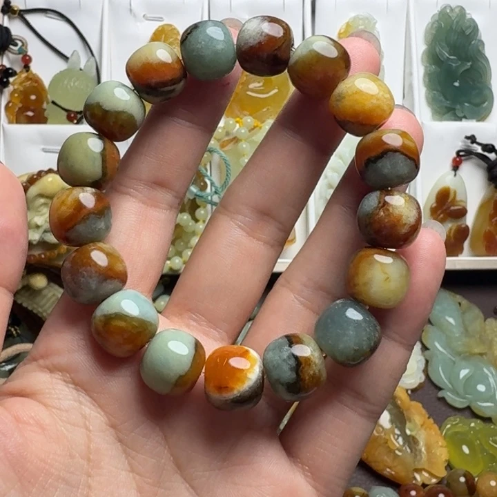 宝****未镶嵌蛇纹石玉吊坠