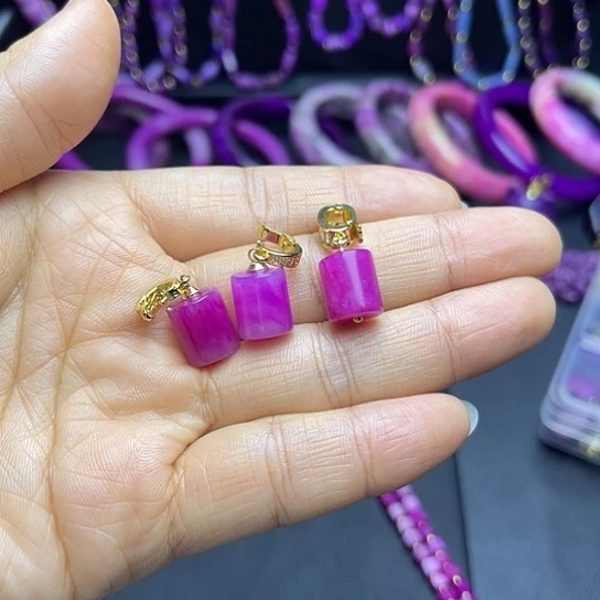 非金属樱花粉吊坠