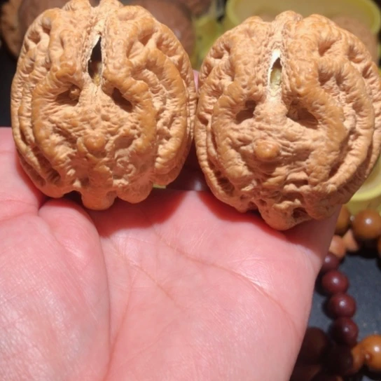 文玩核桃把件乾坤鬼脸核桃