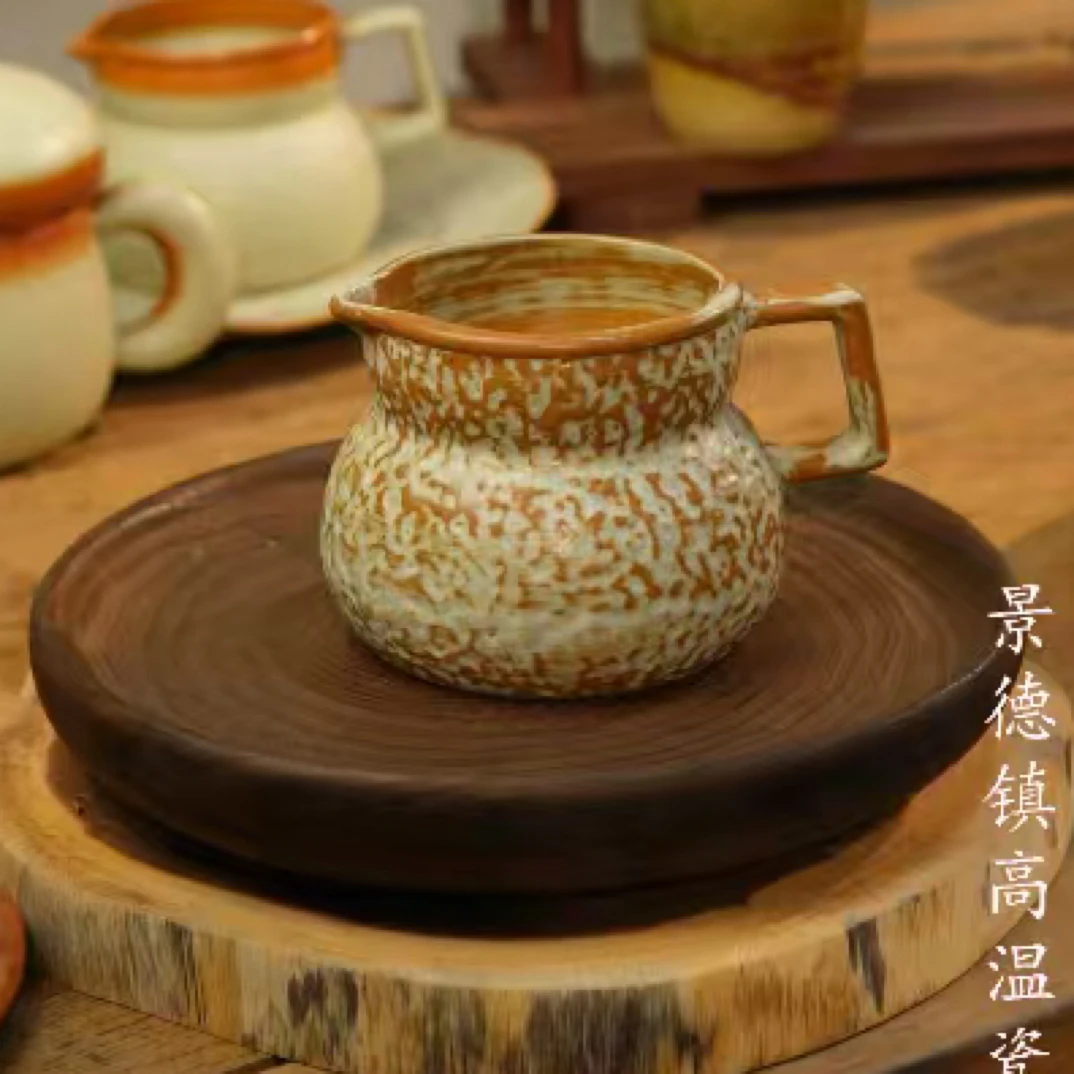 景德镇手作奶壶DHh001