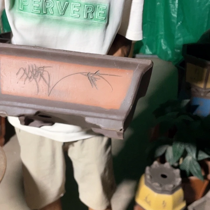 32红色马槽花盆花盆