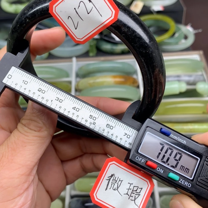 租***客蛇纹石玉未镶嵌手镯2121