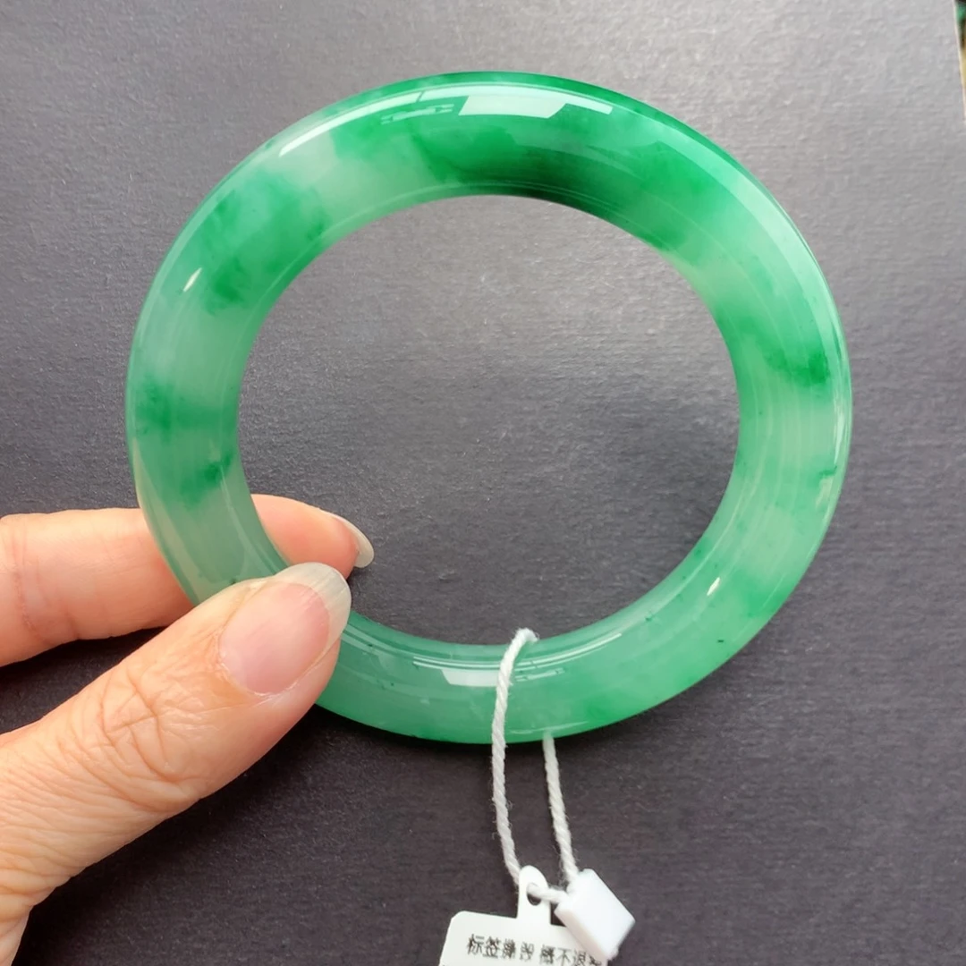 未镶嵌手镯石英质玉