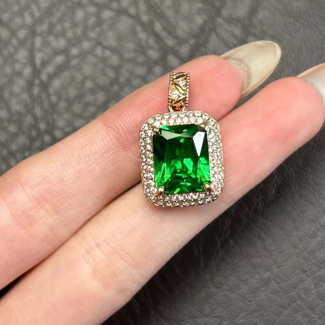 阿鲁沙-典藏轻奢艳绿宝-精工合金培育吊坠719