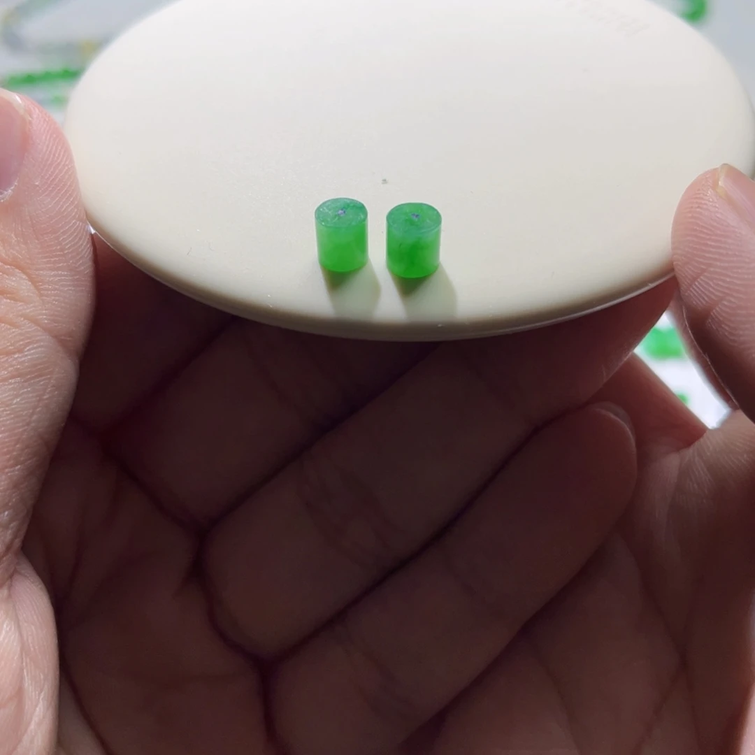 散珠翡翠裸石多样性发一颗