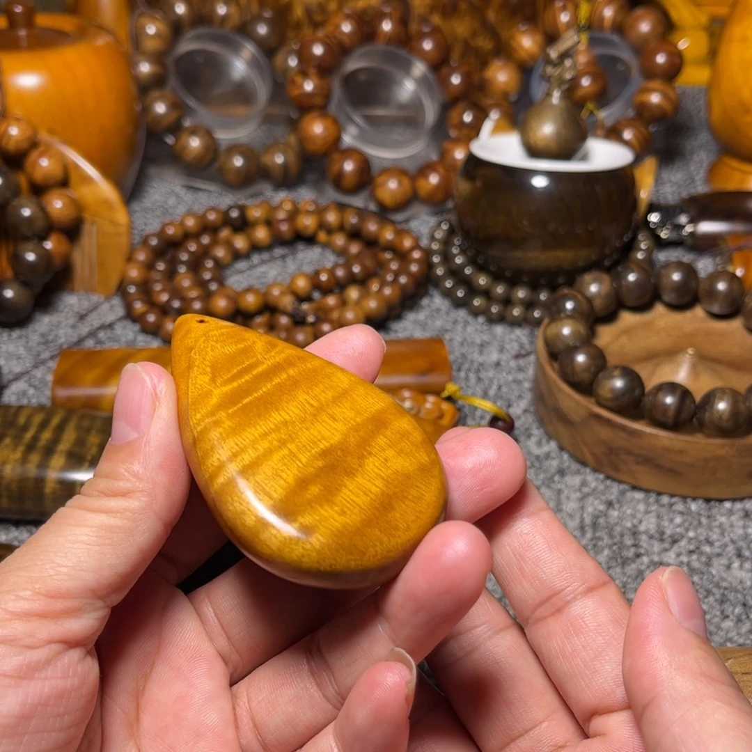 金丝楠雨滴花纹小叶