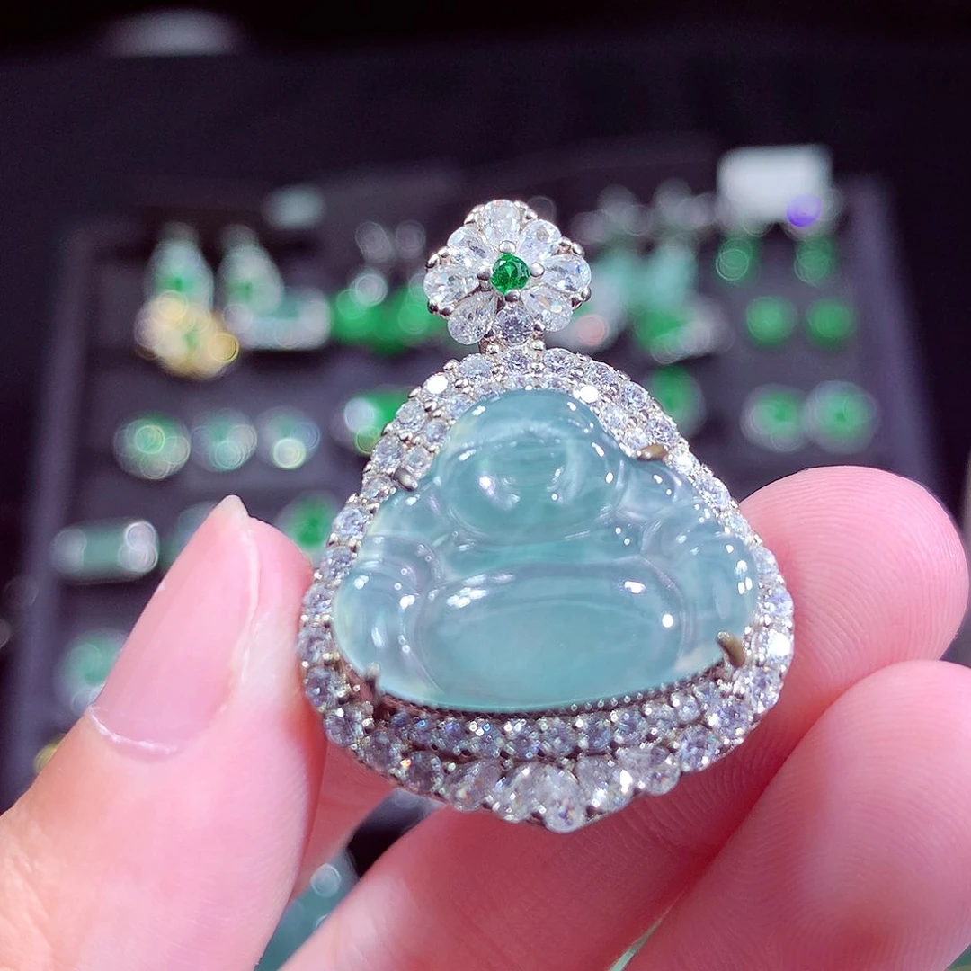 翡翠未镶嵌颈饰挂件