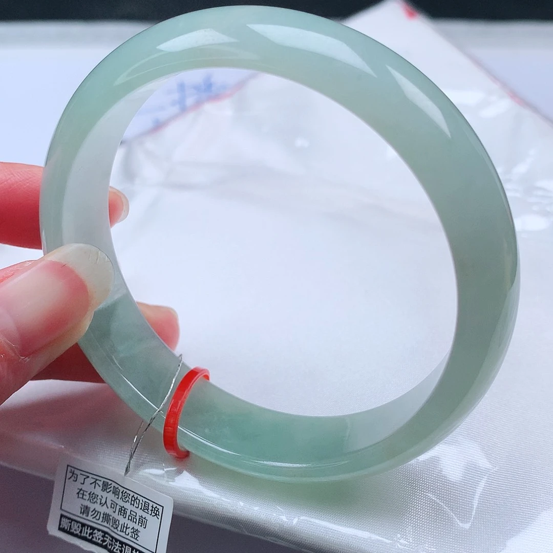 翡翠手镯未镶嵌59圈