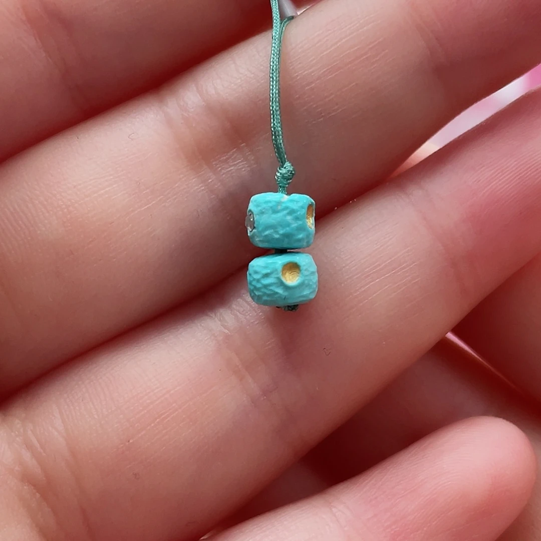 绿松石颈饰未镶嵌