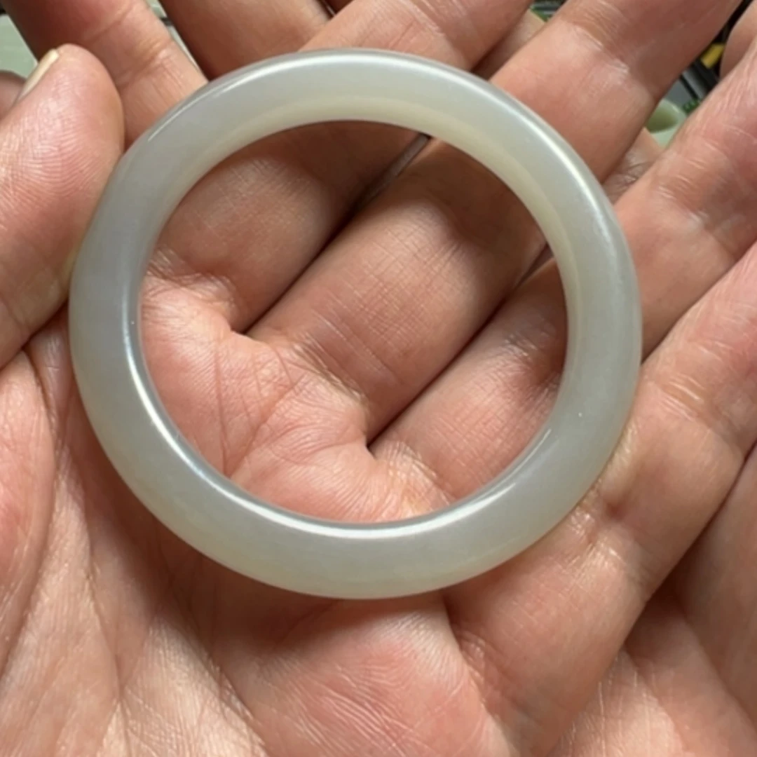 【闪购商品】未镶嵌手镯和田玉