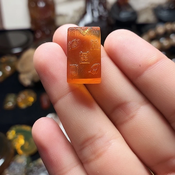 琥珀未镶嵌颈饰,,