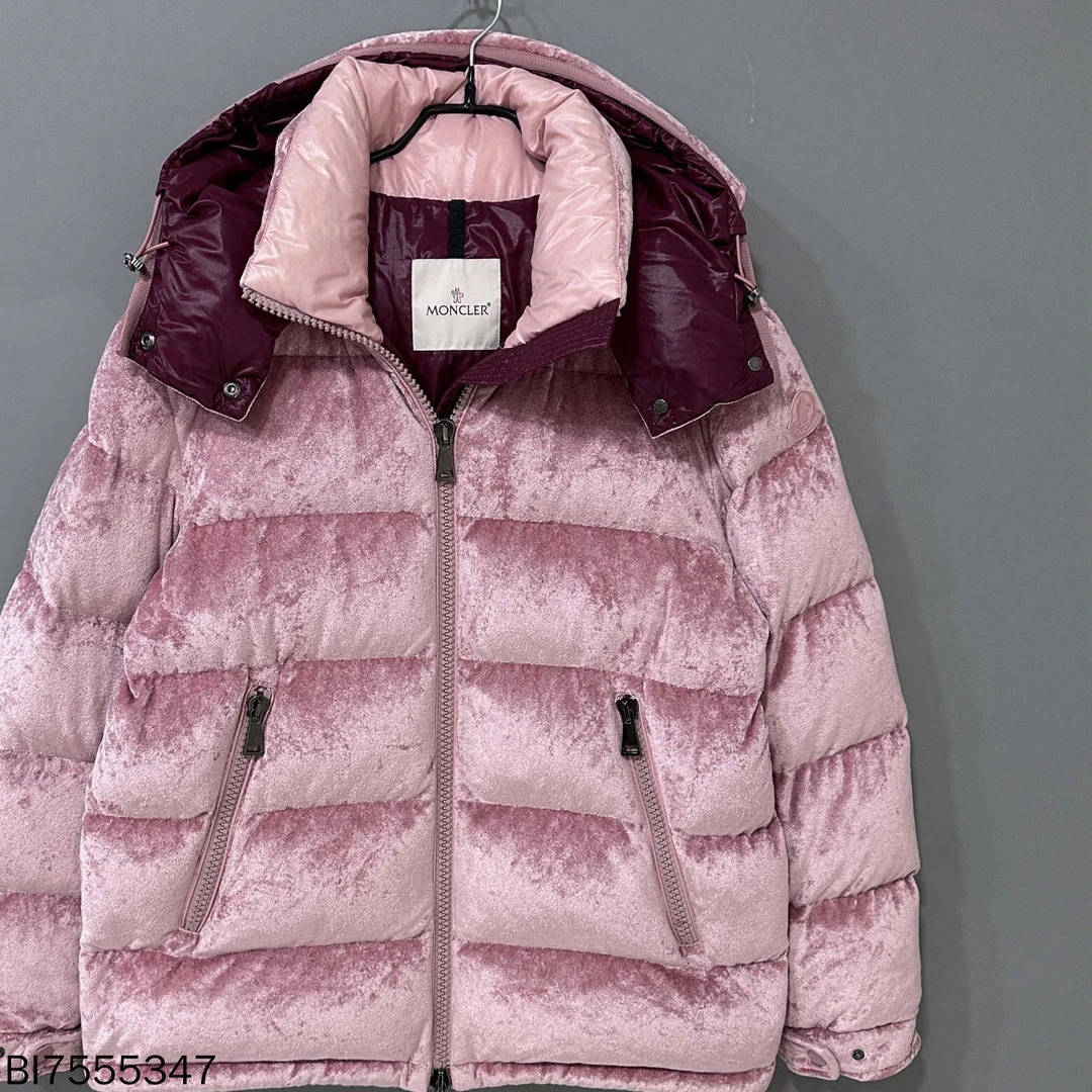 99新 MONCLER 酒红丝绒羽绒服/1码/55347