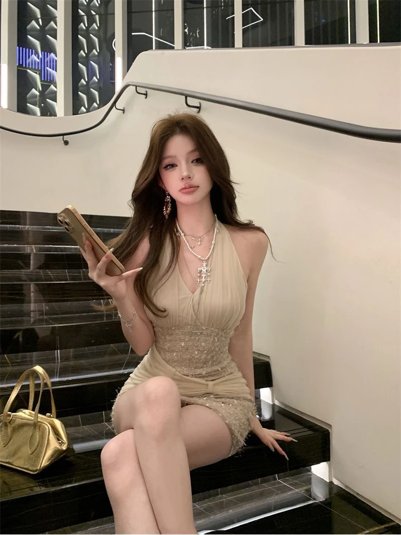 夏季辣妹气质高级纯欲显瘦包臀连衣裙