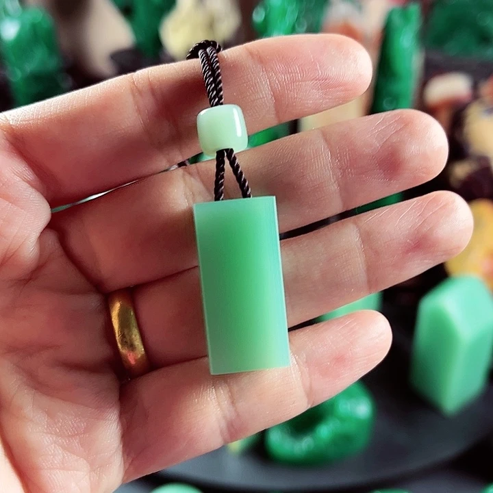 四川石名贵石材梅子青