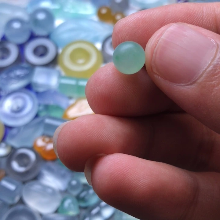 定制翡翠未镶嵌挂件