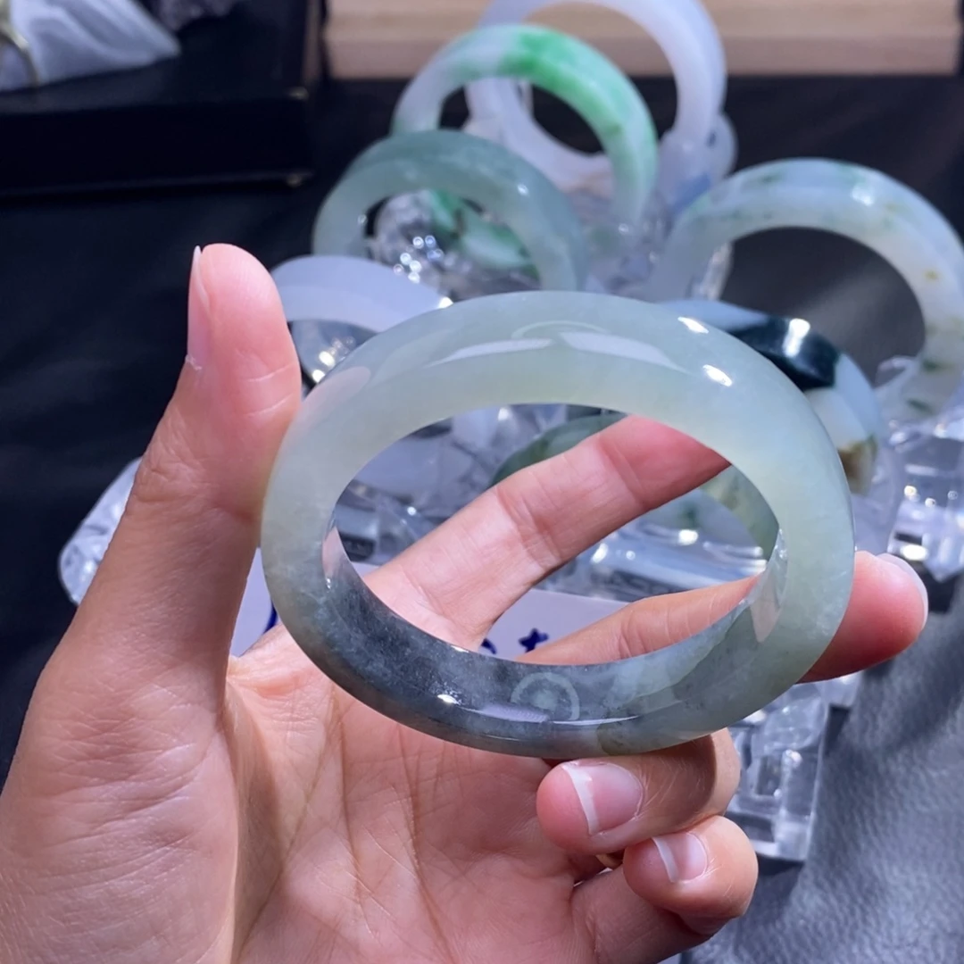 胖***光定制翡翠未镶嵌定制手镯