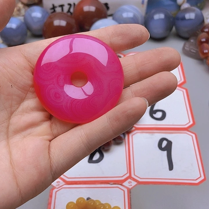 【闪购商品】玛瑙/玉髓未镶嵌珠宝半成品袁****i