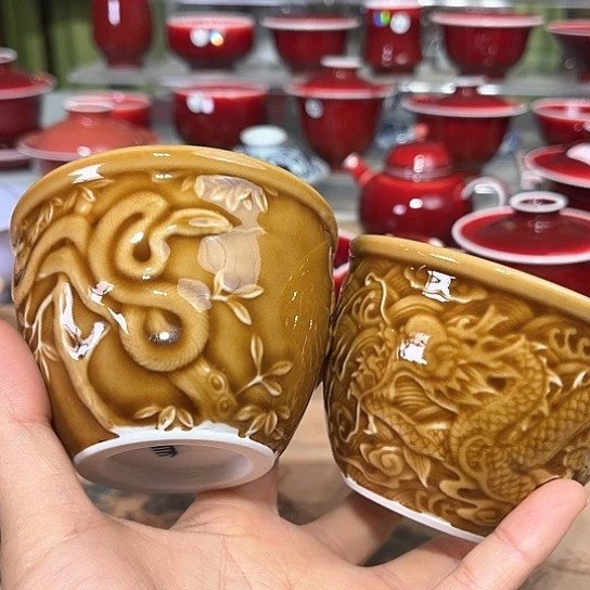 度**萨景德镇陶瓷红马坊杯