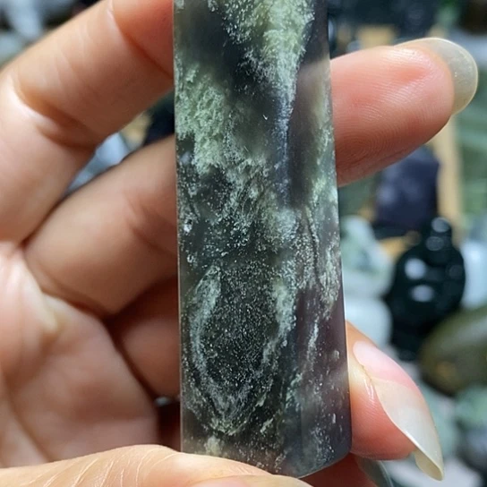未镶嵌和田玉（糖玉）珠宝半成品
