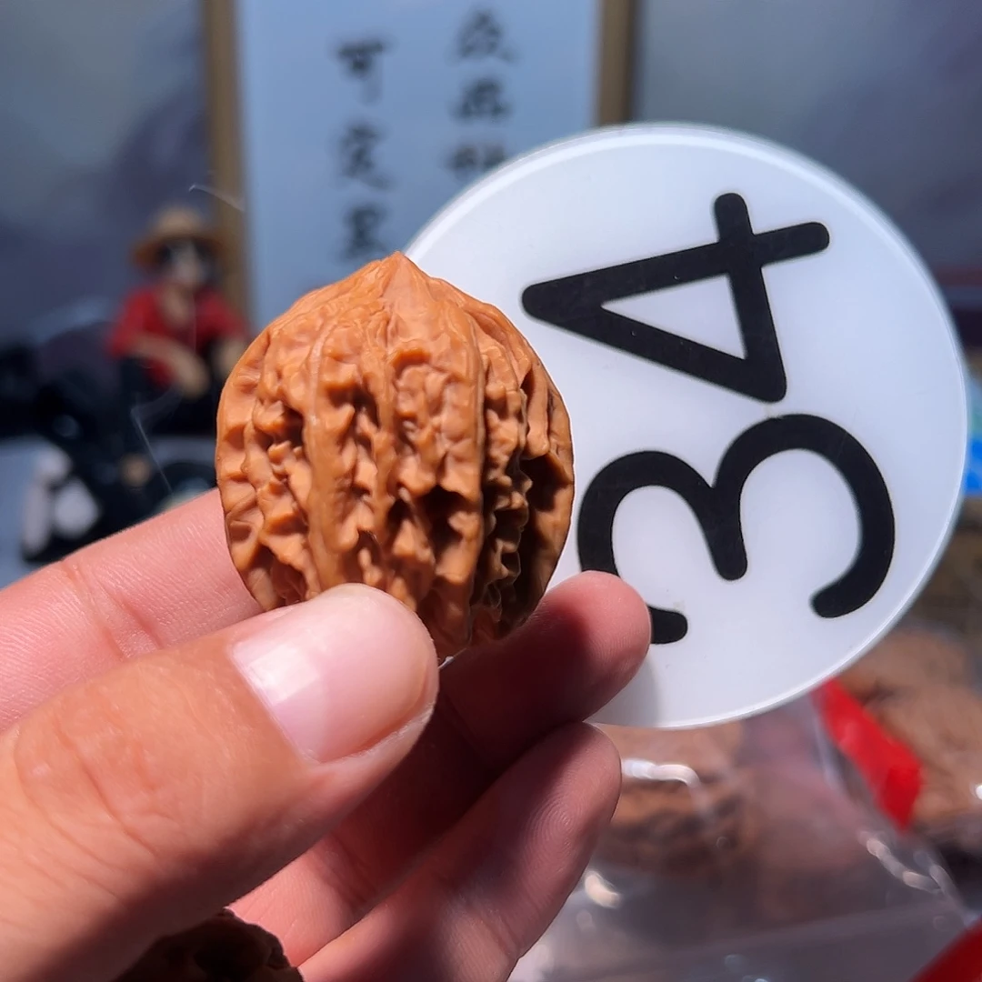 火****文玩核桃，白色34号