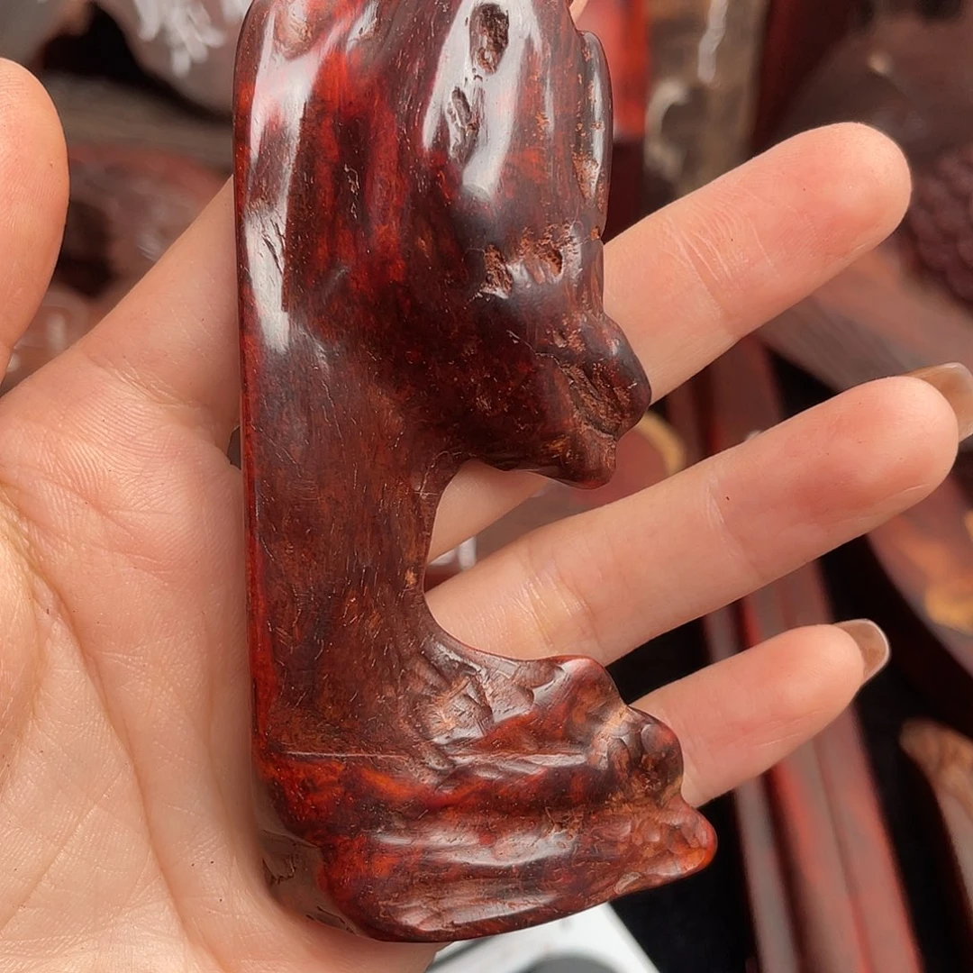 专***士檀香紫檀（小叶紫檀）雕刻件