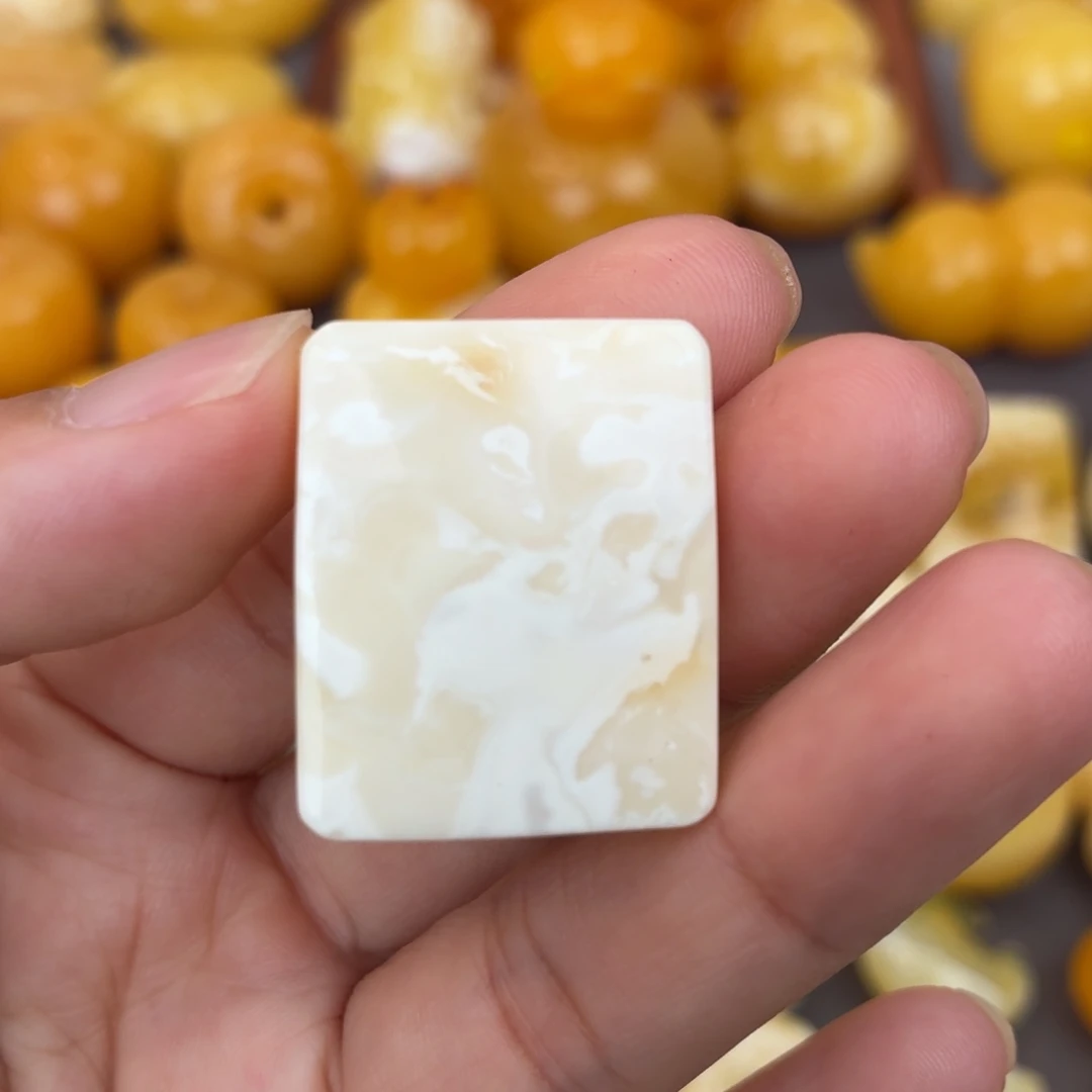 蜜蜡未镶嵌吊坠(不含链)无事牌