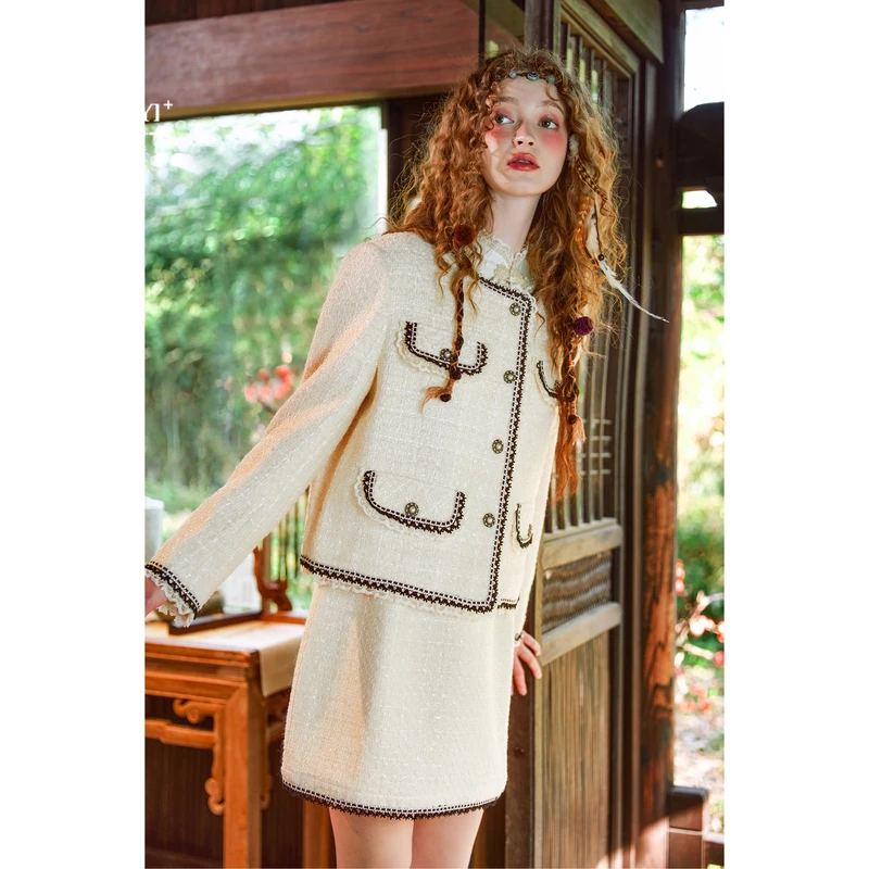 菀壹2024年秋装新小香风款气质长袖短款设计感短外套W27803331