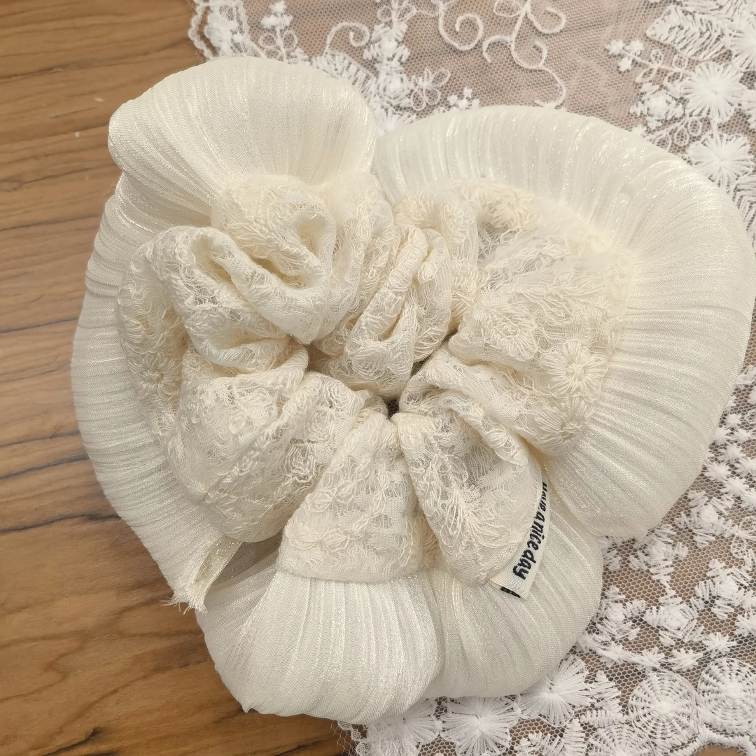 E090米白色泡芙肠圈