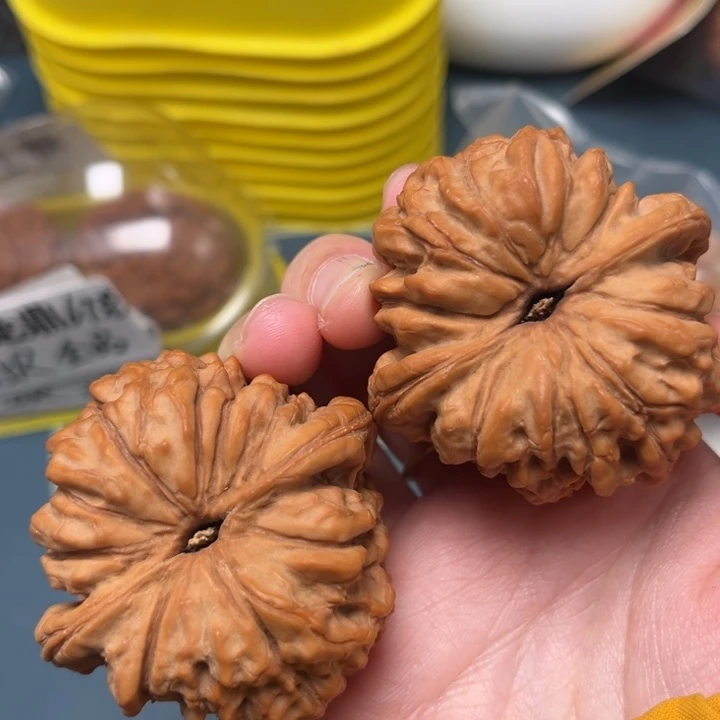 文玩核桃吊坠50-33229-05