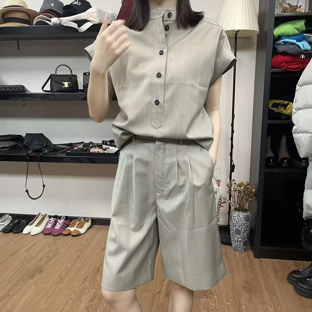 灰绿色舒适柔软面料短裤简约无袖时尚休闲职场套装