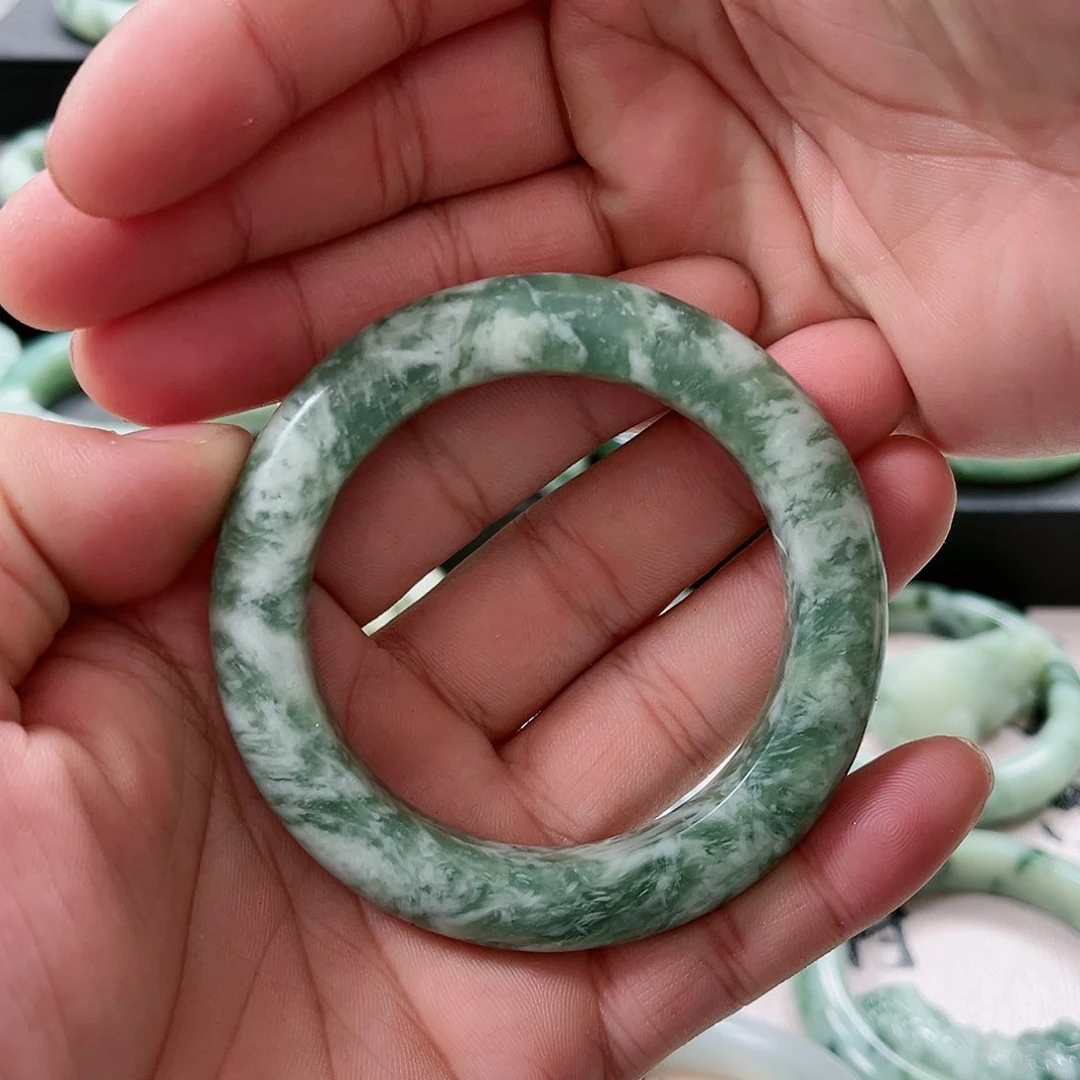 【闪购商品】未镶嵌透闪石-蛇纹石玉手镯梦*真
