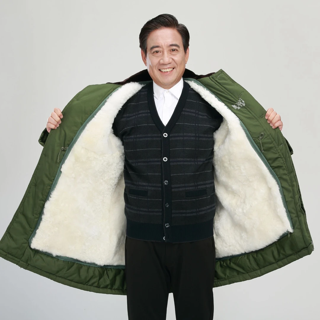 可拆卸绿色中长款冬季加绒防寒保暖军棉大衣男士加厚皮毛一体袄