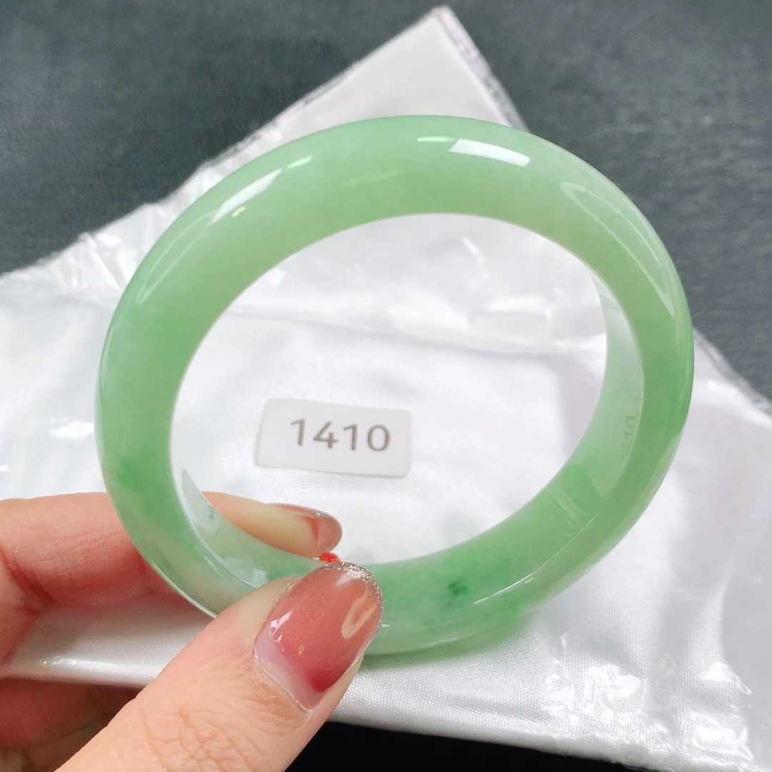 翡翠未镶嵌手镯轮胎03