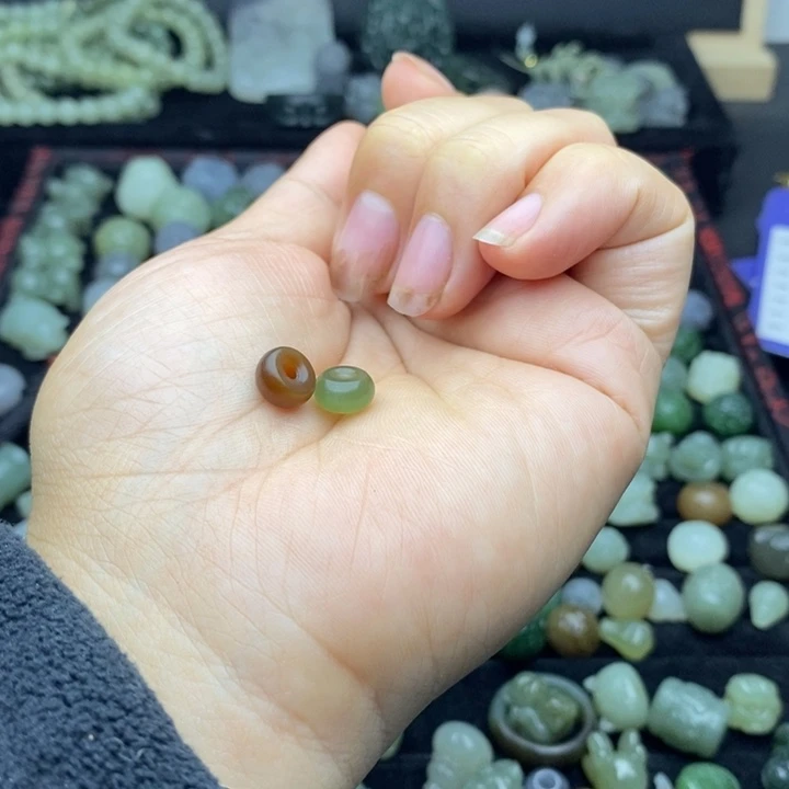 颜***颜和田玉未镶嵌颈饰