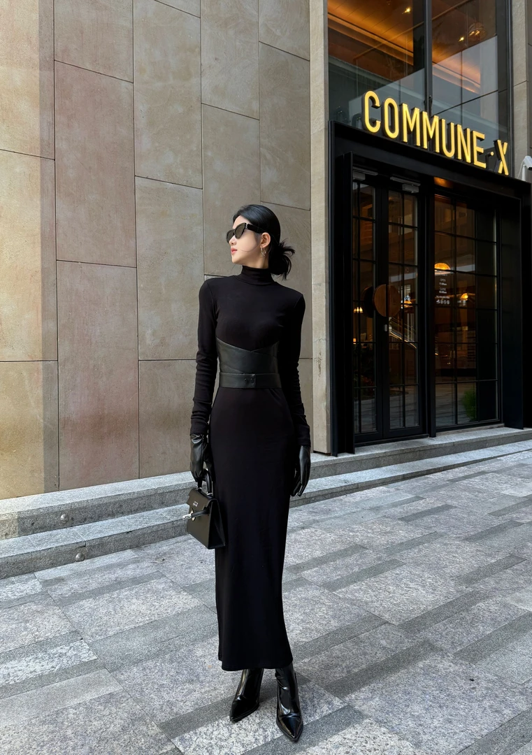 显瘦长袖包臀裙连衣裙设计师紧身包臀名媛修身秋冬打底裙子腰带