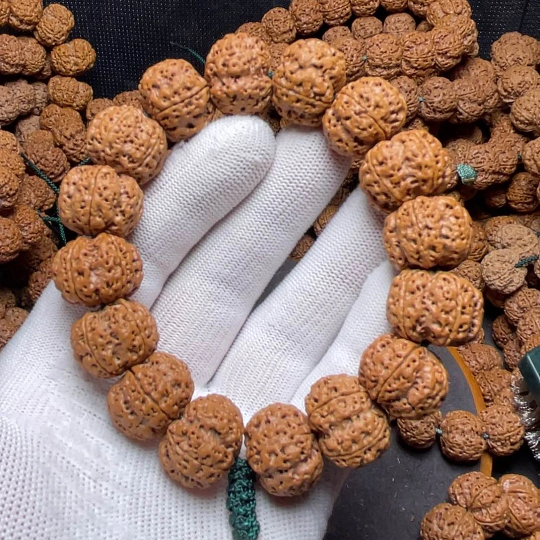 金刚菩提手串大**?古龙纽扣梅花双龙头货21左右